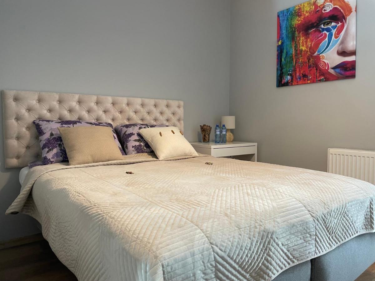 Apartment Garbary 100 Center Apartment, Free Parking, Self Check-in 24h *
