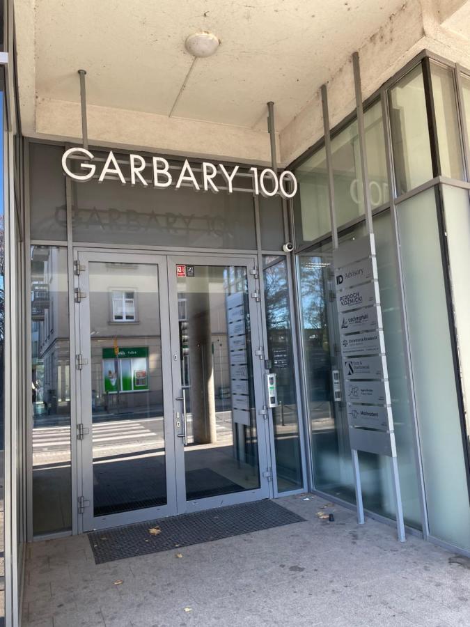 Garbary 100 Center Apartment, Free Parking, Self Check-in 24h