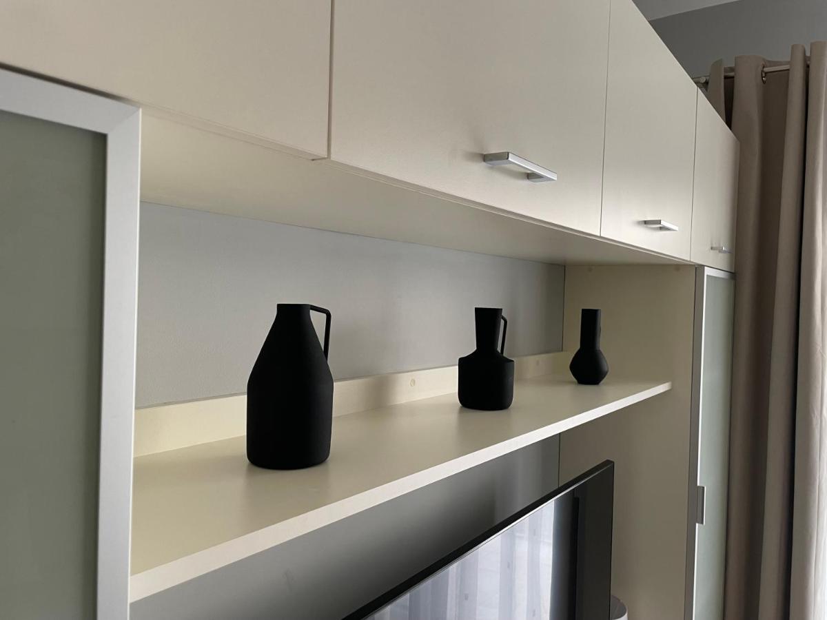 Garbary 100 Center Apartment, Free Parking, Self Check-in 24h Apartment