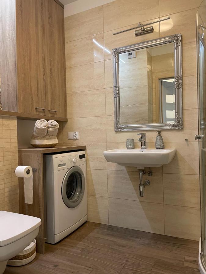 Garbary 100 Center Apartment, Free Parking, Self Check-in 24h Poznan