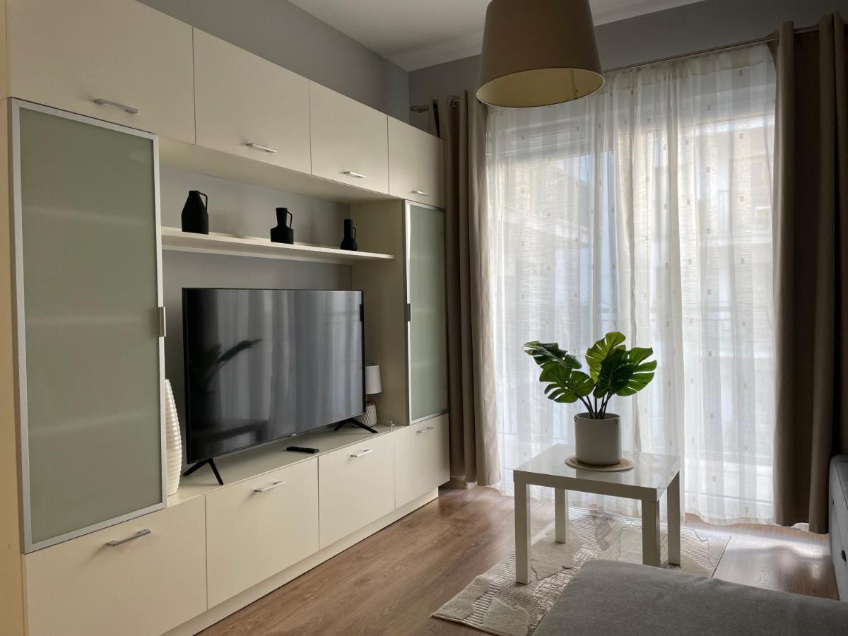 Garbary 100 Center Apartment, Free Parking, Self Check-in 24h Apartment Poznan